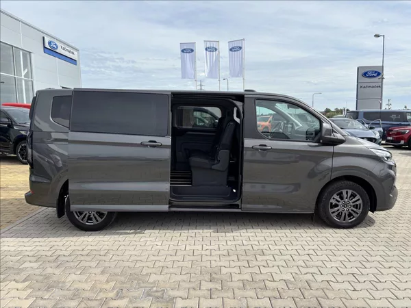 Ford Tourneo Custom 2,5 PHEV 171kW Titanium X - foto 12