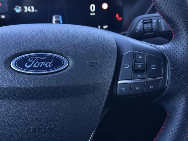 Ford Kuga 1,5 EcoBoost 137 kW ST-Line - foto 21