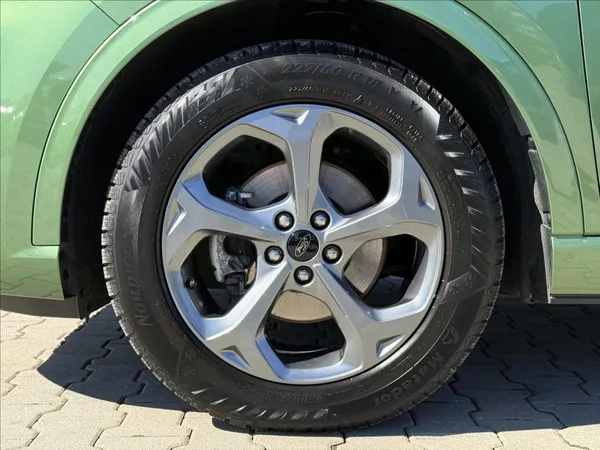 Ford Kuga 1,5 EcoBoost 137 kW ST-Line X - foto 10