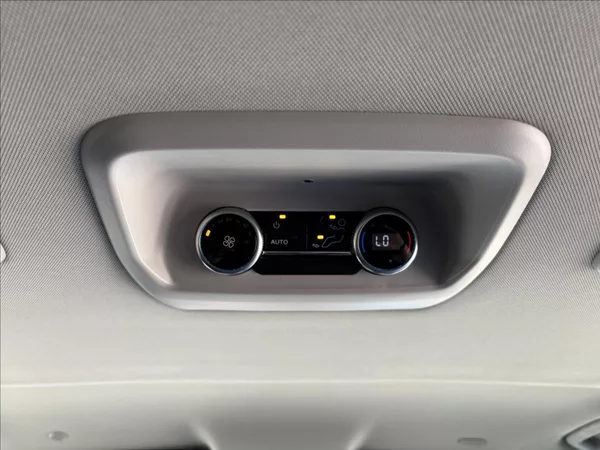 Ford Tourneo Custom 2,0 125kW Titanium X L1 - foto 21