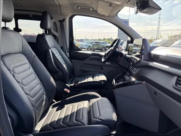 Ford Tourneo Custom 2,0 125kW Titanium X L1 - foto 23