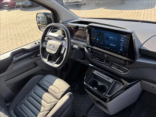 Ford Tourneo Custom 2,0 125kW Titanium X L1 - foto 24