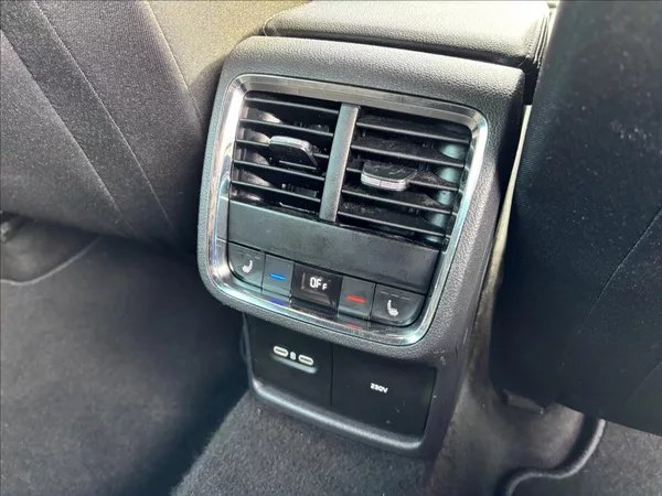Škoda Octavia 2,0 TDI 110kW Style - foto 16