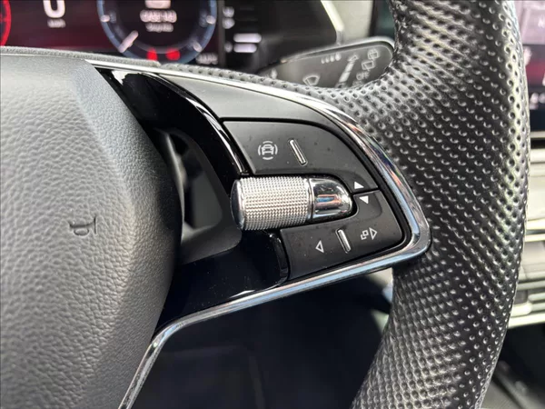 Škoda Octavia 2,0 TDI 110kW Style - foto 32