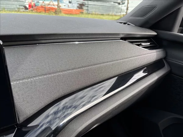 Škoda Octavia 2,0 TDI 110kW Style - foto 48