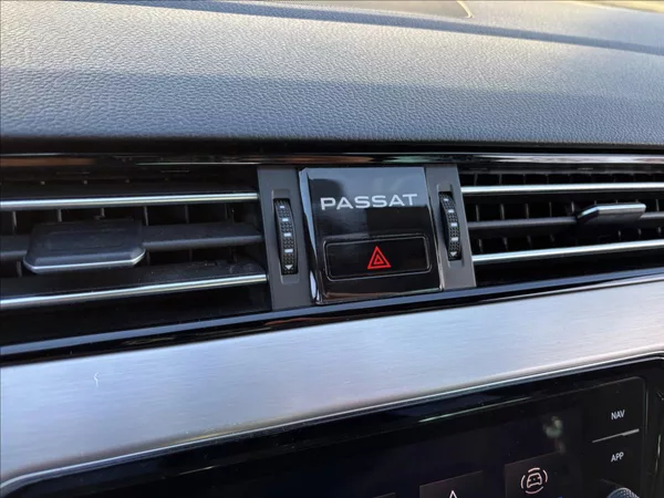 Volkswagen Passat 2,0 TDI 147kW Elegance DSG - foto 34