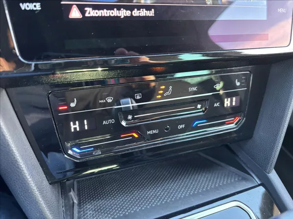 Volkswagen Passat 2,0 TDI 147kW Elegance DSG - foto 37
