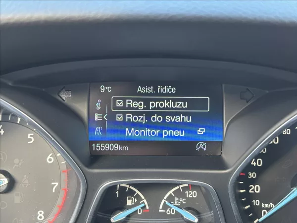 Ford Focus 1,0 EcoBoost RaceRed ST-line - foto 21
