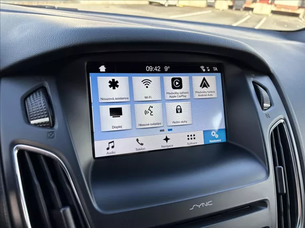Ford Focus 1,0 EcoBoost RaceRed ST-line - foto 33