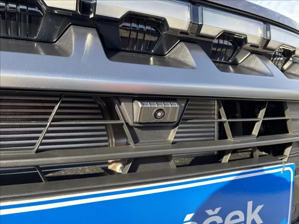 KGM Musso Grand 2,2 Premium 148kW 4x4 DPH - foto 10