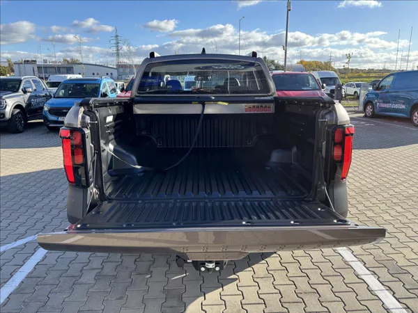 KGM Musso Grand 2,2 Premium 148kW 4x4 DPH - foto 12