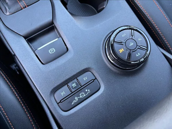 Ford Ranger 2,3 PHEV 207kW Wildtrak DPH - foto 34