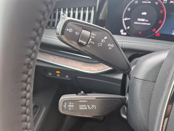 Škoda Superb Laurin & Klement 2.0 TDI 142kW - foto 11