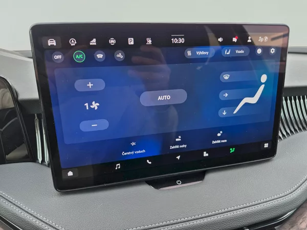 Škoda Superb Laurin & Klement 2.0 TDI 142kW - foto 17