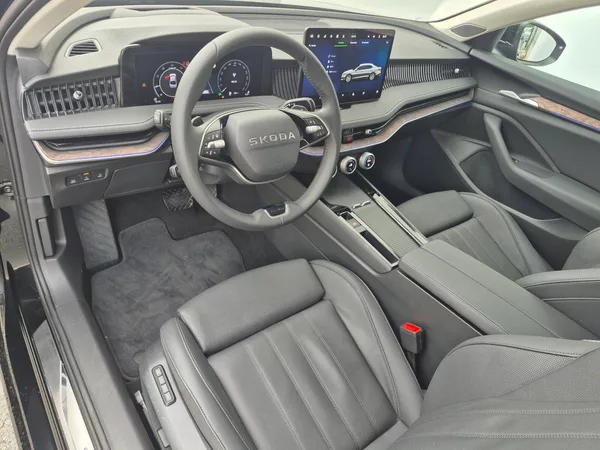Škoda Superb Laurin & Klement 2.0 TDI 142kW - foto 5