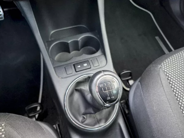 Škoda Roomster Scout 1.6 TDI 66 kW - foto 18