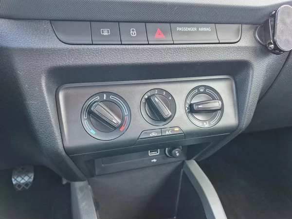 Škoda Fabia Trumf 1.0 TSI 70kW - foto 18
