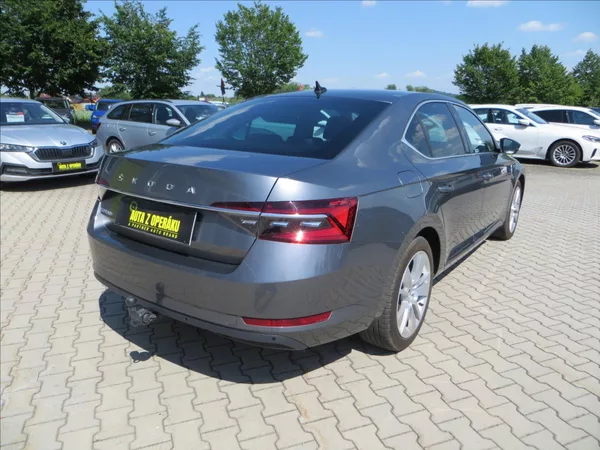 Škoda Superb 2,0 TSI DSG Style 140kW Tažné - foto 11