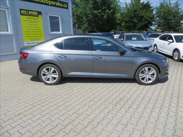 Škoda Superb 2,0 TSI DSG Style 140kW Tažné - foto 12
