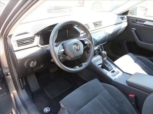 Škoda Superb 2,0 TSI DSG Style 140kW Tažné - foto 15