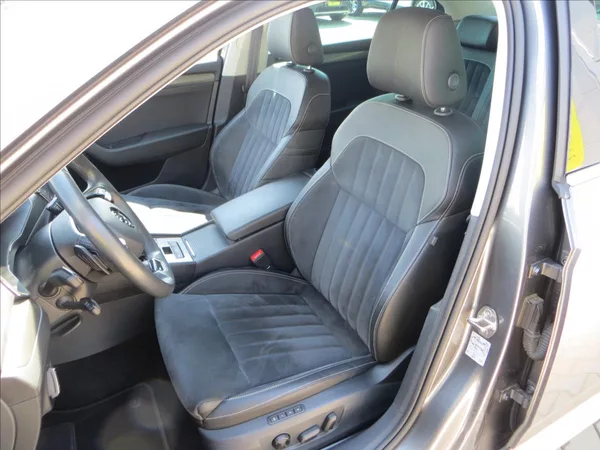 Škoda Superb 2,0 TSI DSG Style 140kW Tažné - foto 17