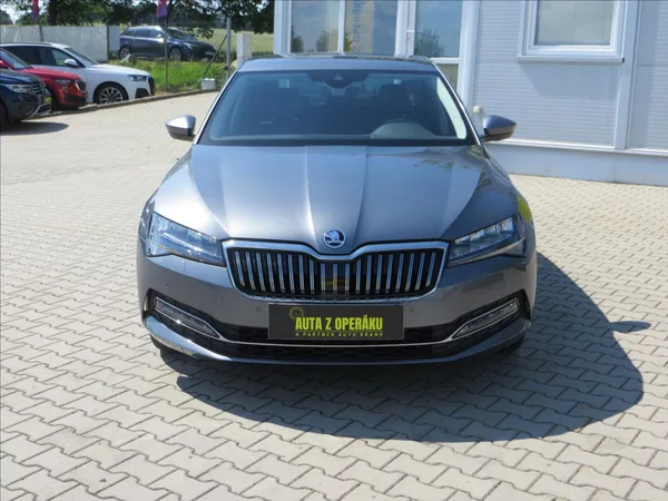 Škoda Superb 2,0 TSI DSG Style 140kW Tažné - foto 2