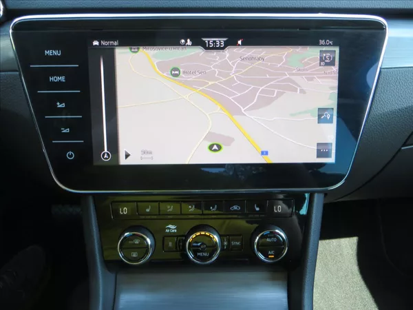 Škoda Superb 2,0 TSI DSG Style 140kW Tažné - foto 22