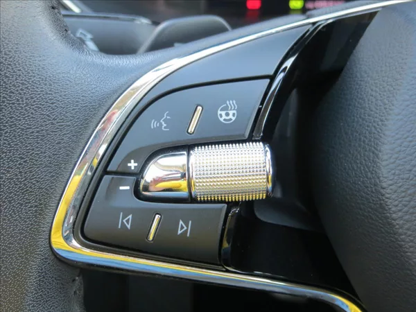 Škoda Superb 2,0 TSI DSG Style 140kW Tažné - foto 25