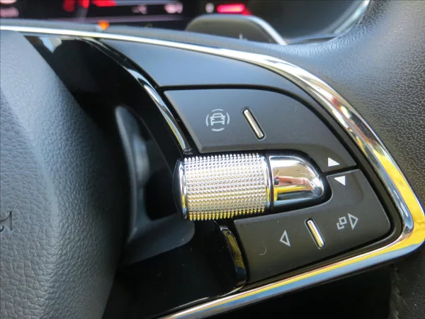 Škoda Superb 2,0 TSI DSG Style 140kW Tažné - foto 26