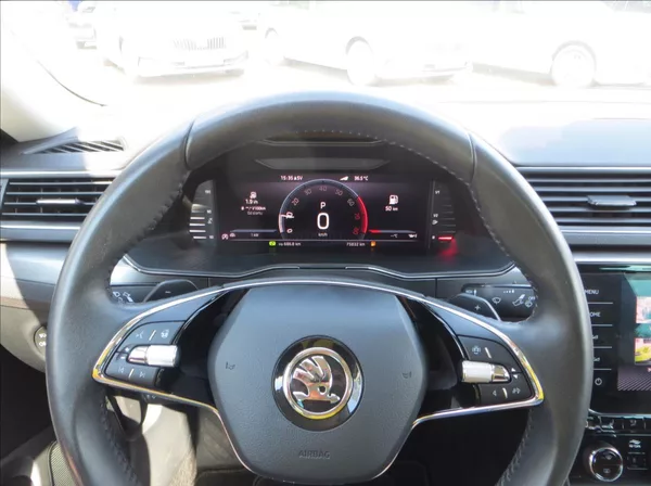 Škoda Superb 2,0 TSI DSG Style 140kW Tažné - foto 27
