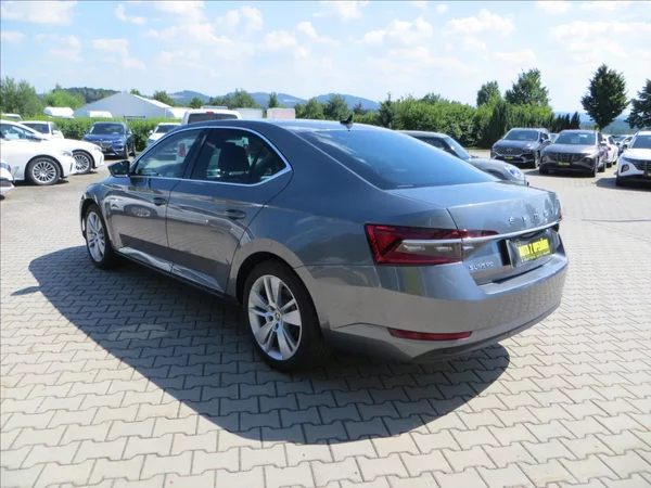 Škoda Superb 2,0 TSI DSG Style 140kW Tažné - foto 5