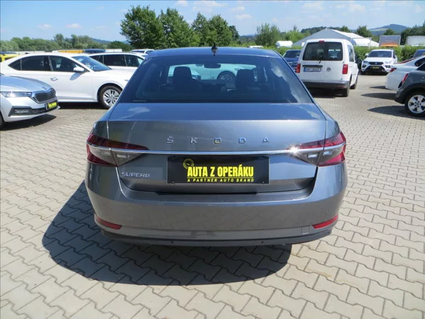 Škoda Superb 2,0 TSI DSG Style 140kW Tažné - foto 6