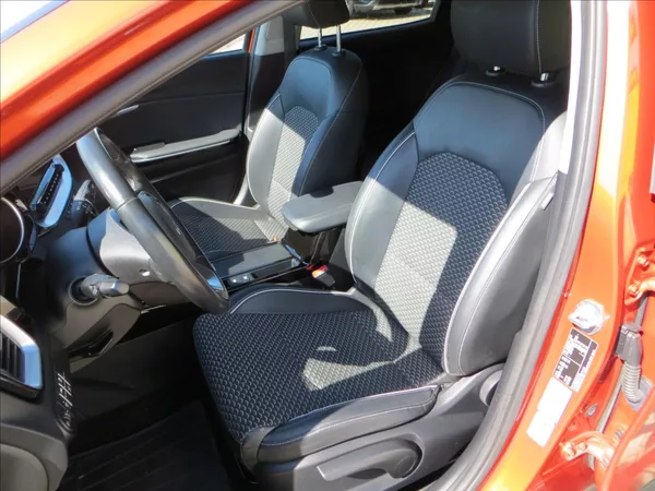 Kia XCeed 1,5 T-GDI 118kW Exclusive ČR - foto 13