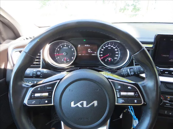 Kia XCeed 1,5 T-GDI 118kW Exclusive ČR - foto 23