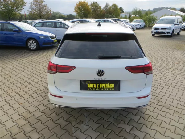 Volkswagen Golf 1,5 TSI 96kW STYLE Navi ČR - foto 6