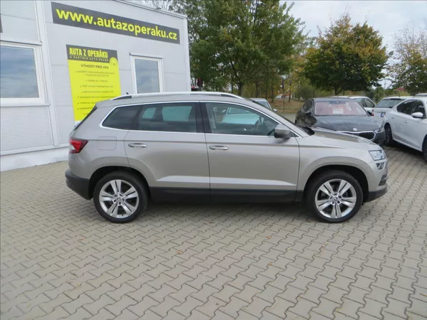 Škoda Karoq 1,5 TSI Style 110kW DSG WEBAST - foto 12