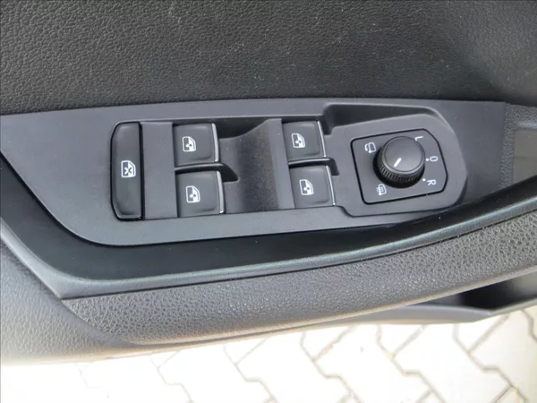 Škoda Karoq 1,5 TSI Style 110kW DSG WEBAST - foto 14