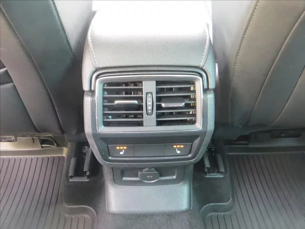Škoda Karoq 1,5 TSI Style 110kW DSG WEBAST - foto 32