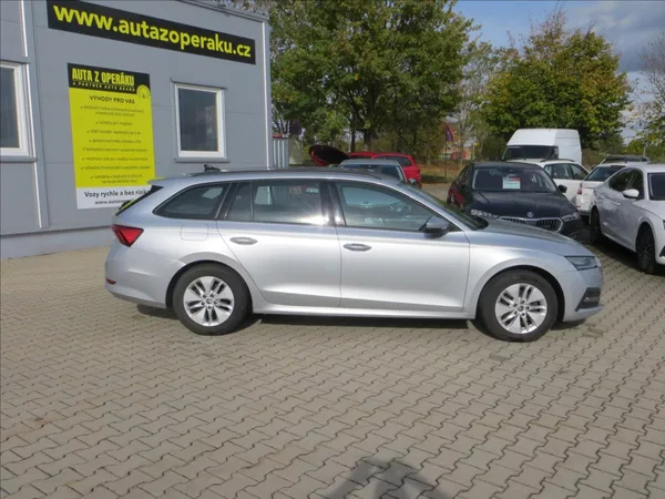 Škoda Octavia 2,0 TDI Ambition ČR - foto 10