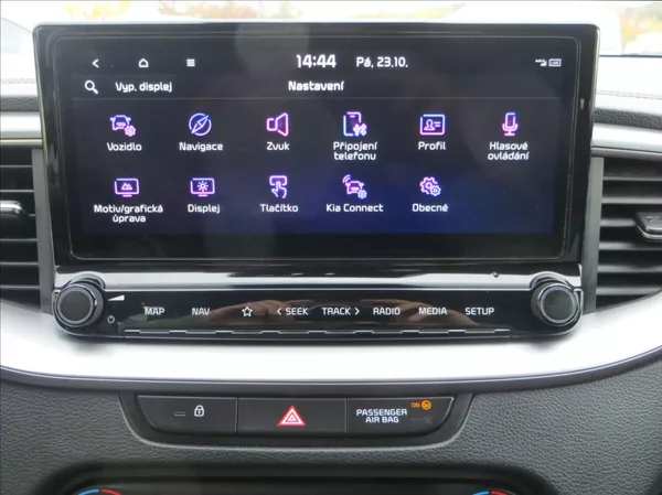 Kia Ceed 1,5 T-GDI 118kW SW Top AUT ČR - foto 18