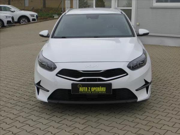 Kia Ceed 1,5 T-GDI 118kW SW Top AUT ČR - foto 2