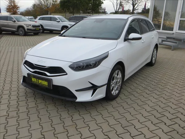 Kia Ceed 1,5 T-GDI 118kW SW Top AUT ČR - foto 3