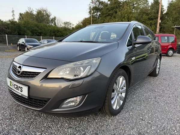 Opel Astra 1.7CDTi 81kW Xenony ČR