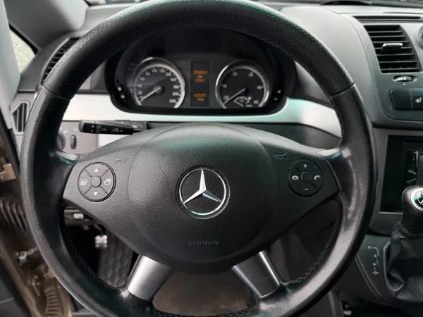 Mercedes-Benz Viano V6 3.0CDi L 165kW Automat ČR - foto 14