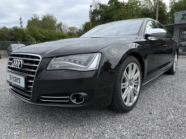 Audi A8 V8 4.2TDi Quattro BOSE LED
