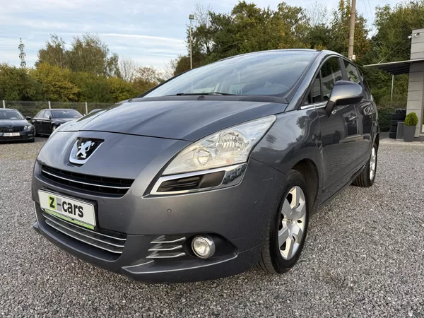 Peugeot 5008 2.0HDi 110kW Navi Panorama