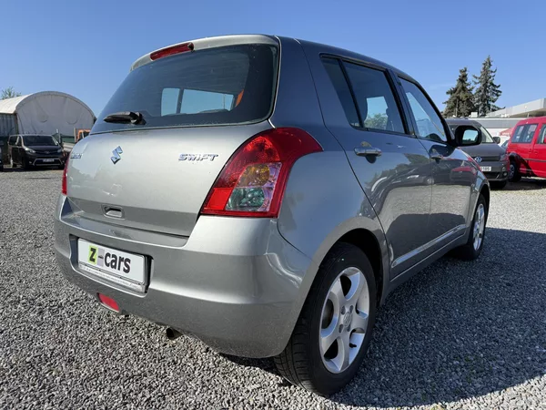 Suzuki Swift 1.3 68kW Klima ČR - foto 5