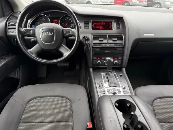 Audi Q7 3.0TDi Quattro 171kW - foto 12