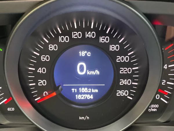 Volvo V40 - foto 15