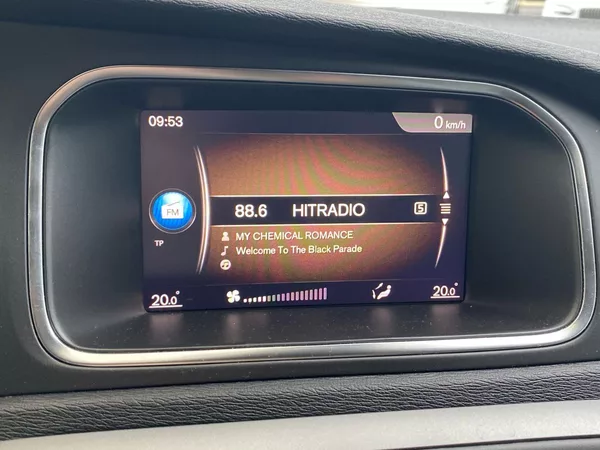 Volvo V40 - foto 18